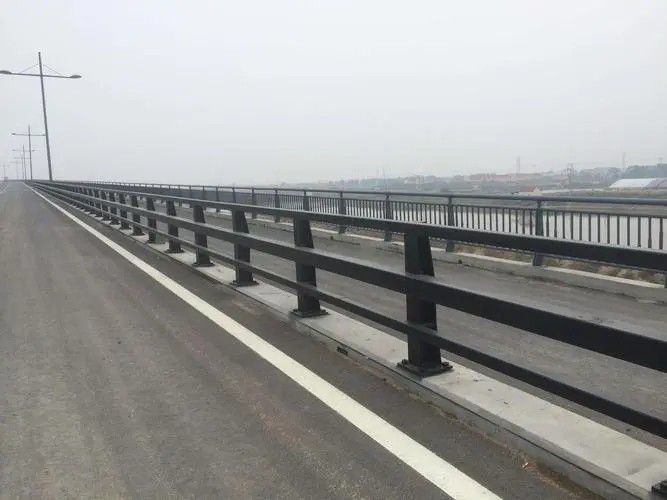 鋁合金防撞護欄